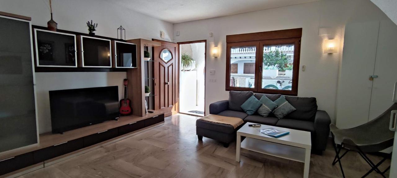 Beach Breeze Townhouse By The Beach Santa Pola Exterior foto